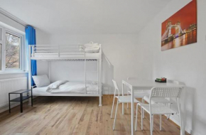 APlaceToStay Central London Apartment, Zone 1 CAR